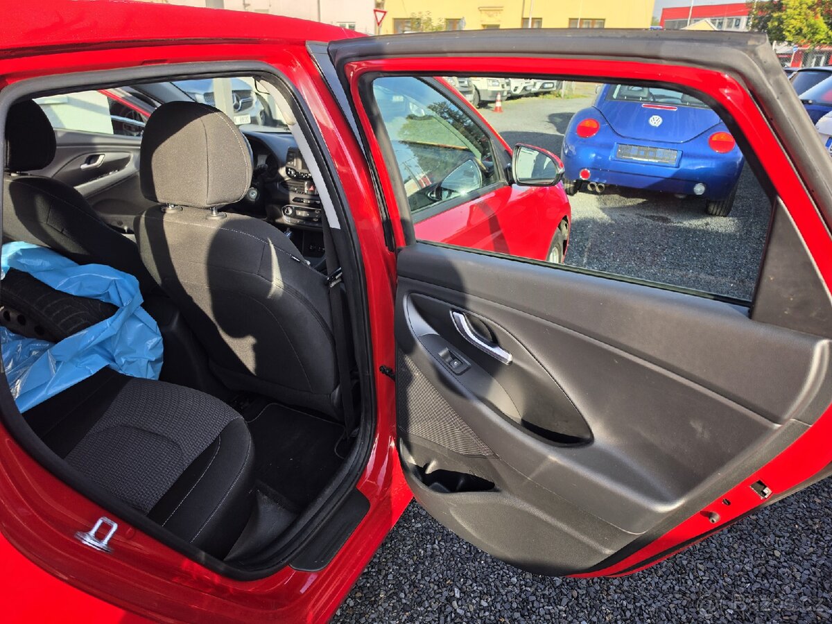 Hyundai i30
1.4 i atmosfera - 8