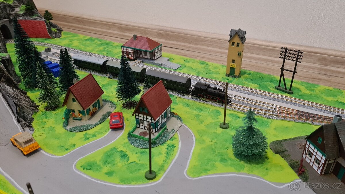 Kolejiště - vláčky N - komplet - 8