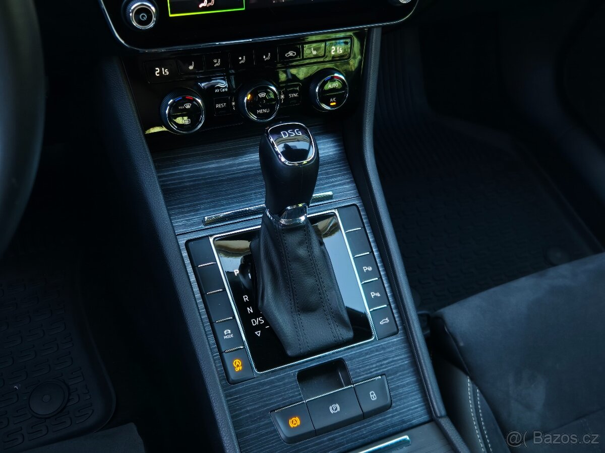 ŠKODA Superb 2.0TDI 110kW DSG Liftback Style Plus Extra ČR - 8