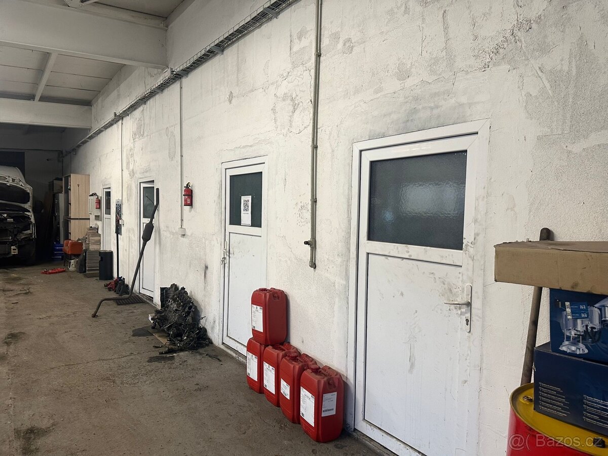 Přenechám pronájem autoservisu 600m2 - 8