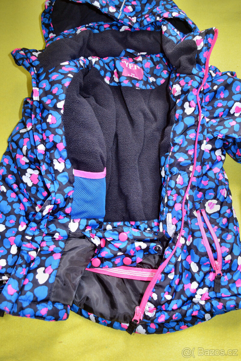 zimní dívčí bundy v.128, dva druhy - 8