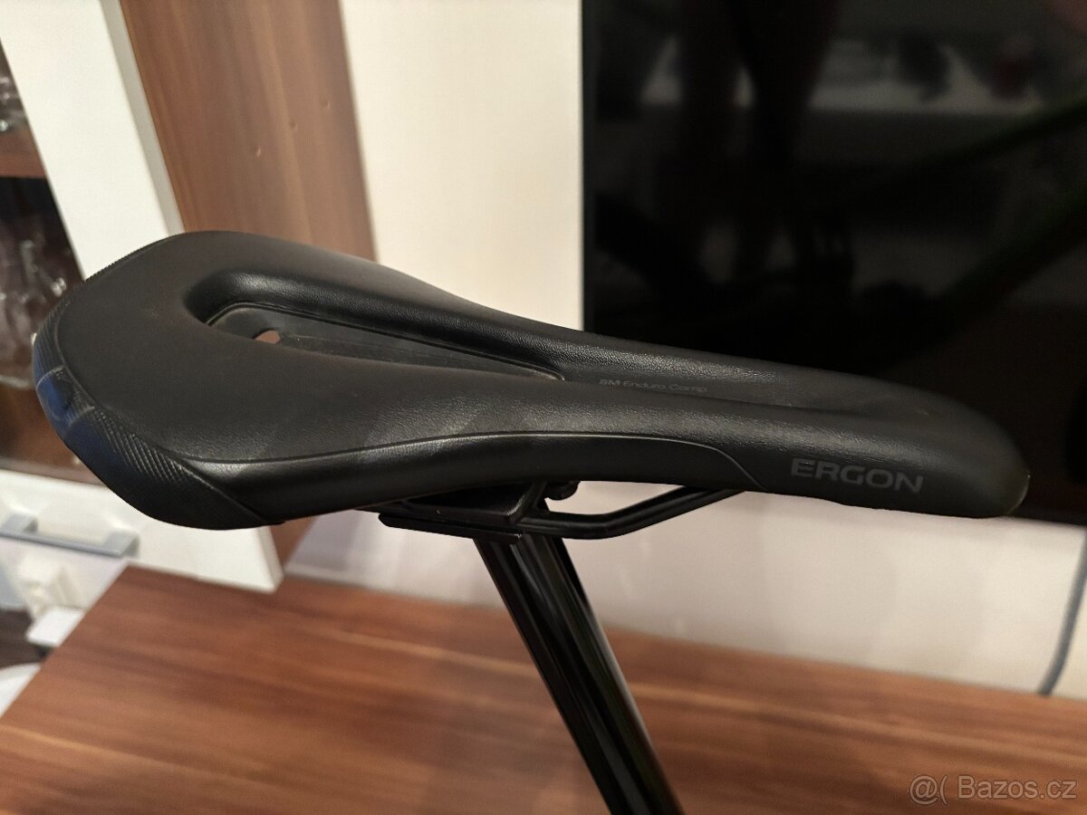 Santa cruz nomad 5; vel.L - 8