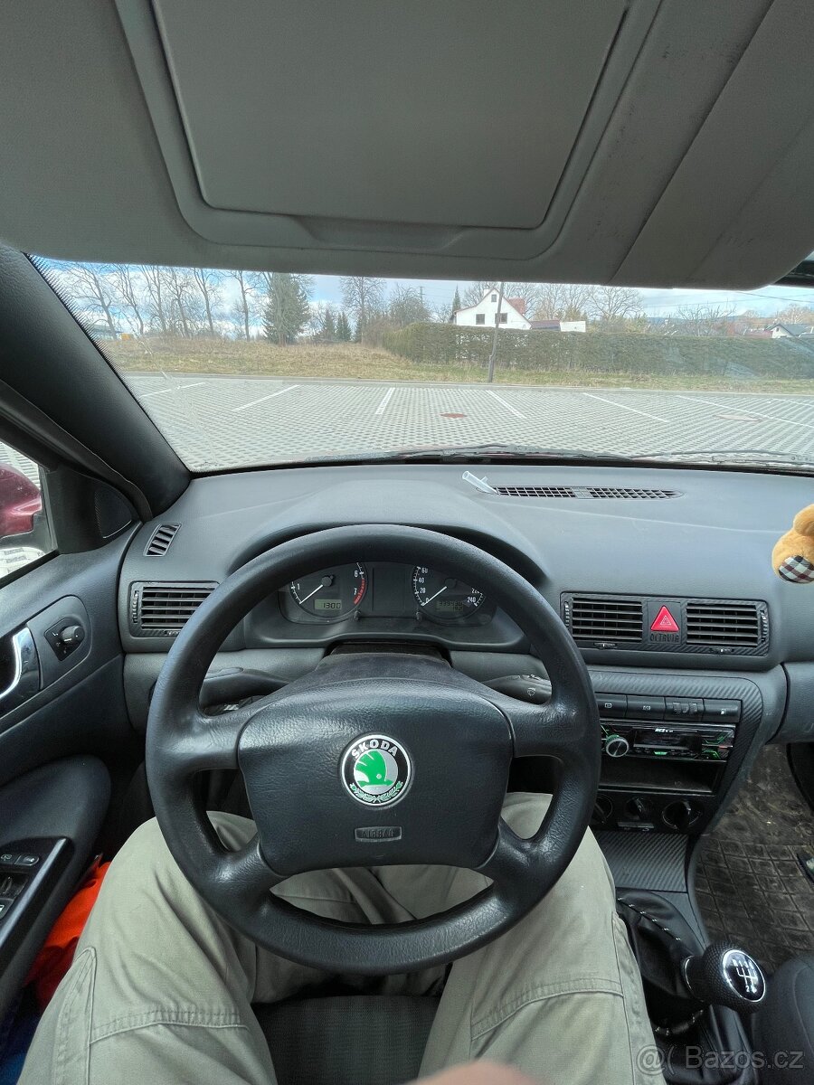 Škoda Octavia Kombi 1.6 LPG - 8