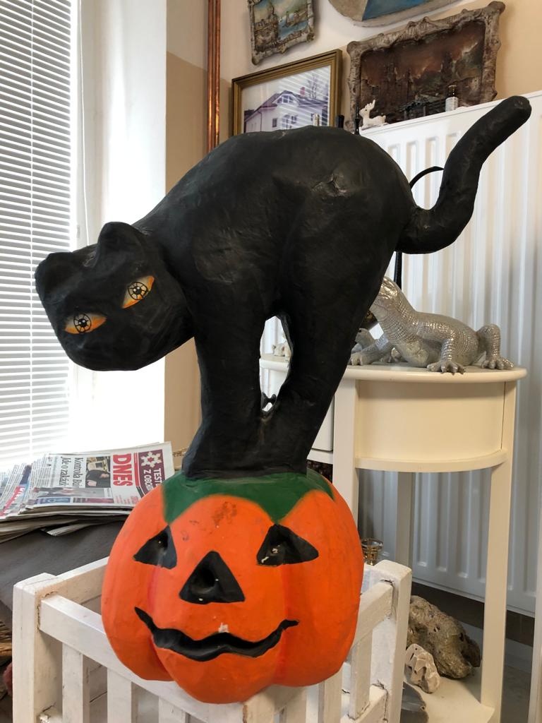 Dřevěné police,stoličky - 8