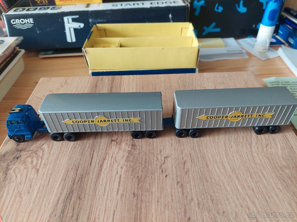 Matchbox INTER STATE DOUBLE FREIGHTER - 8