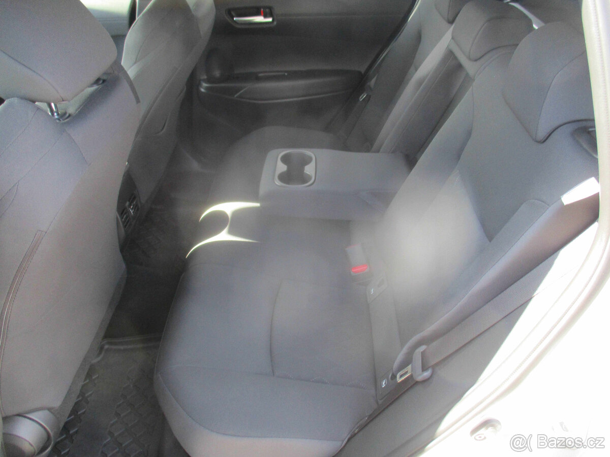 TOYOTA COROLLA CROSS AC STYLE TECH 2,0 HEV 4x4 DPH - 8