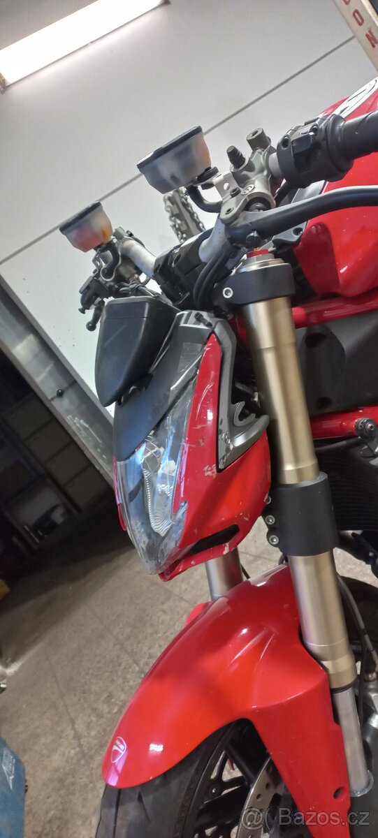 DUCATI STREETFIGHTER 848 HAVAROVANÝ - 8