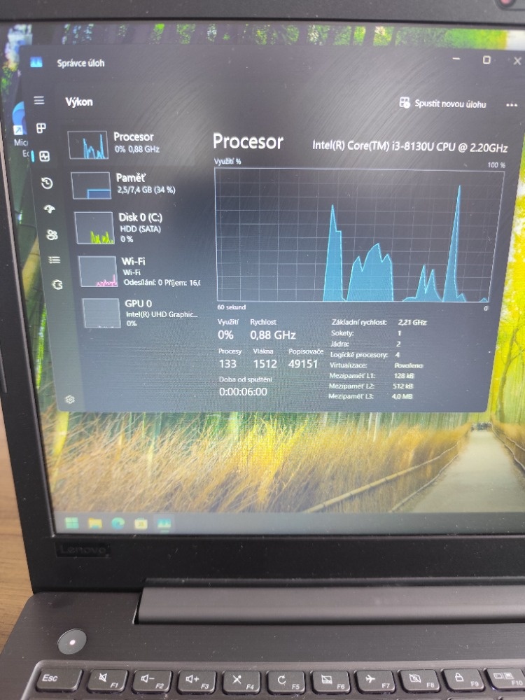 Lenovo V330-15IKB - 8