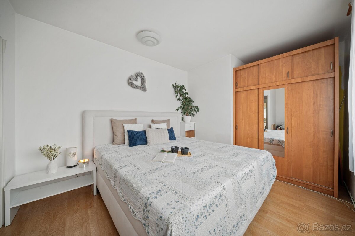 Prodej, rodinný dům, Uhersko - 8