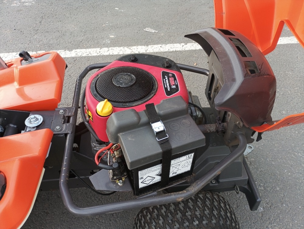 Husqvarna Rider R 213 C - 8