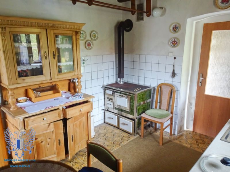 Prodej rodinného domu Vlčeves - 8