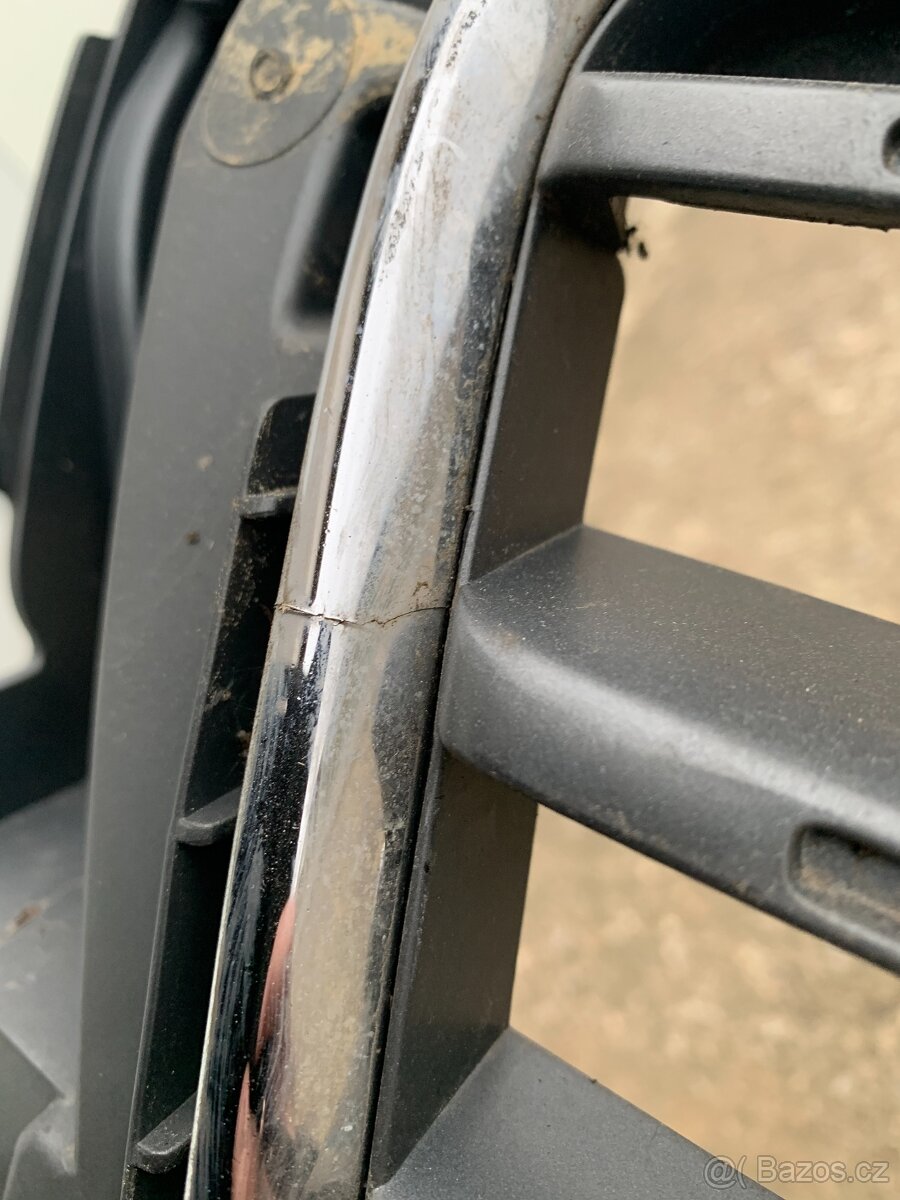 Maska a5 07-11 8T0 mrizka do nárazníku znak - 8