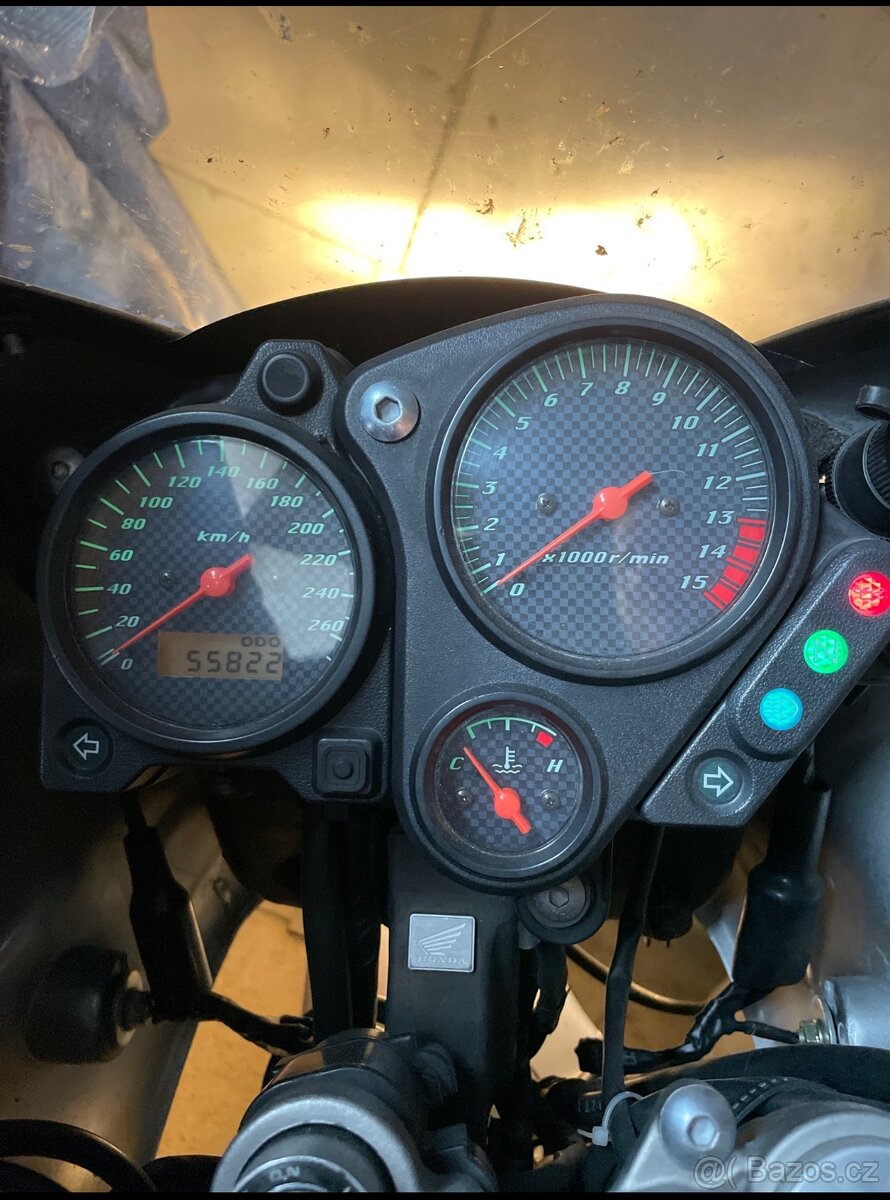 Honda Hornet 600 70 kW 2001 - 8