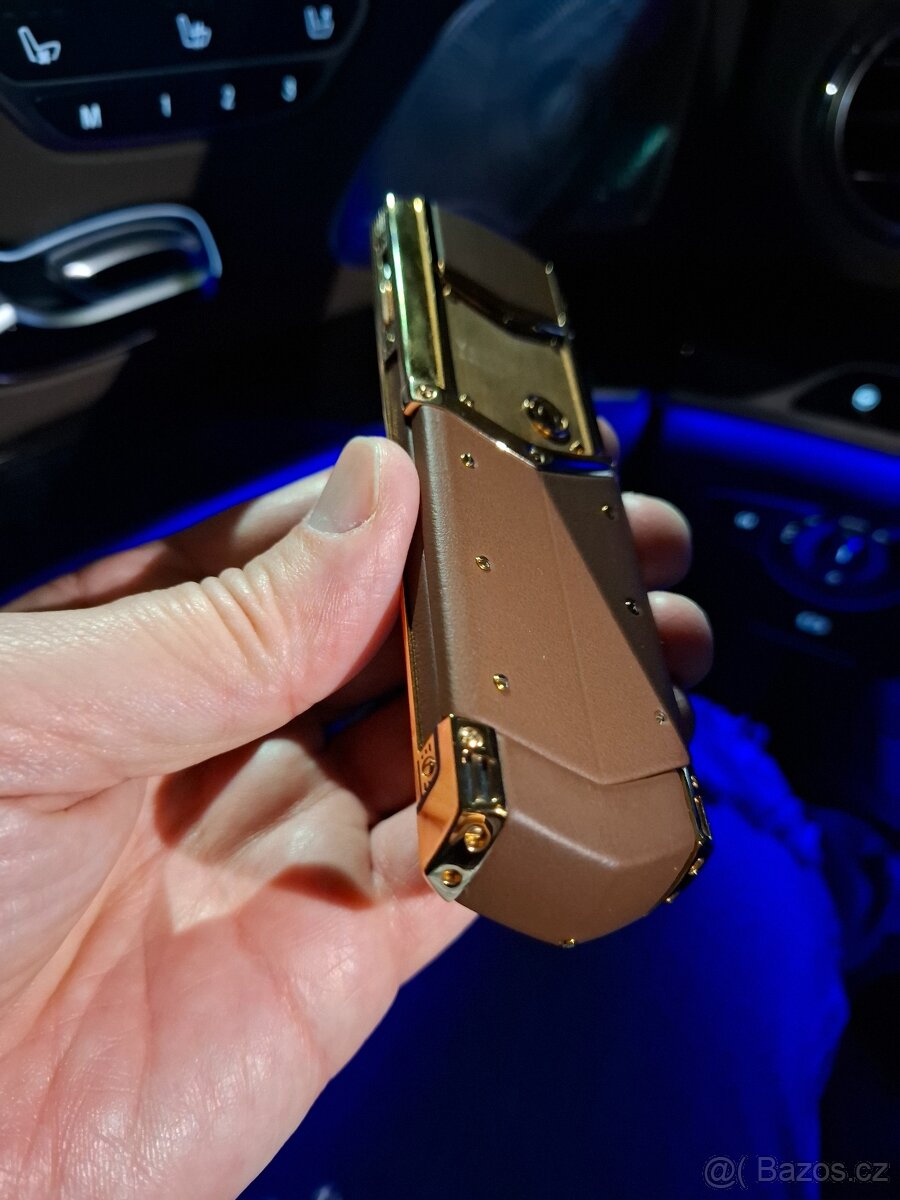 prodám telefon Vertu Signature - 8