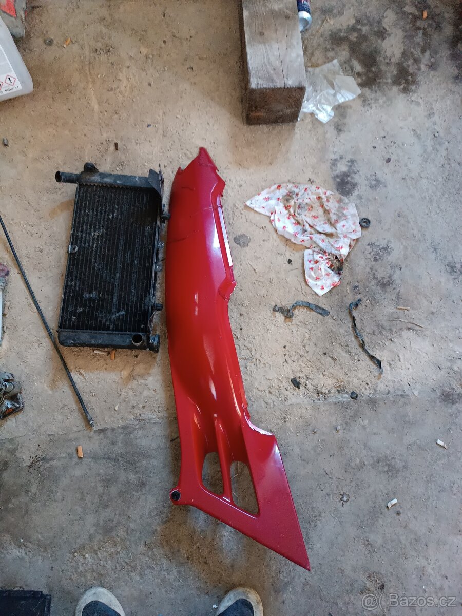 Honda cbr 600f - 8