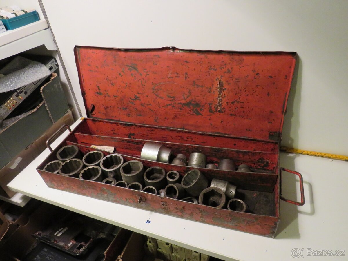 stary anglicky vojensky orech na racnu Britool, Britool HB20 - 8