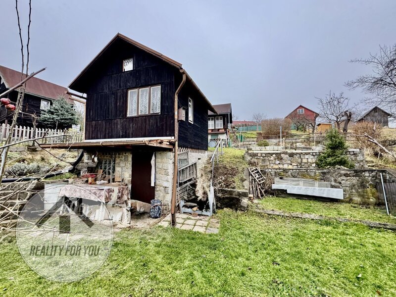 Prodej zahrádky se zděnou chatkou v oblíbené lokalitě Děčína - 8