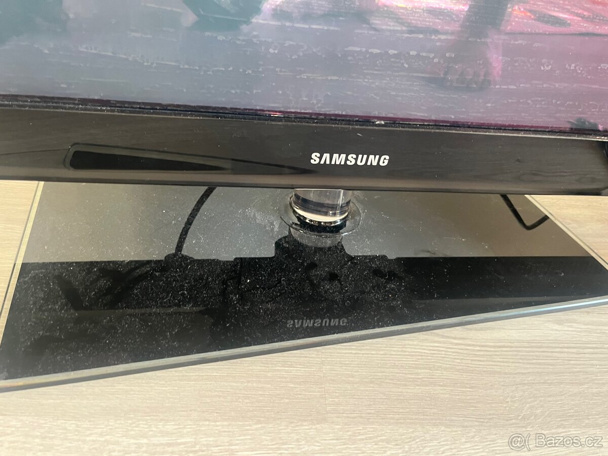 Velika tv Samsung - 8