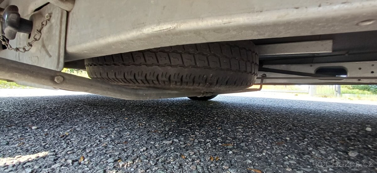 Karavan Knaus v krásném stavu - suchý - 8