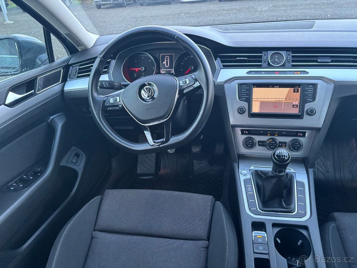 Volkswagen Passat - 8