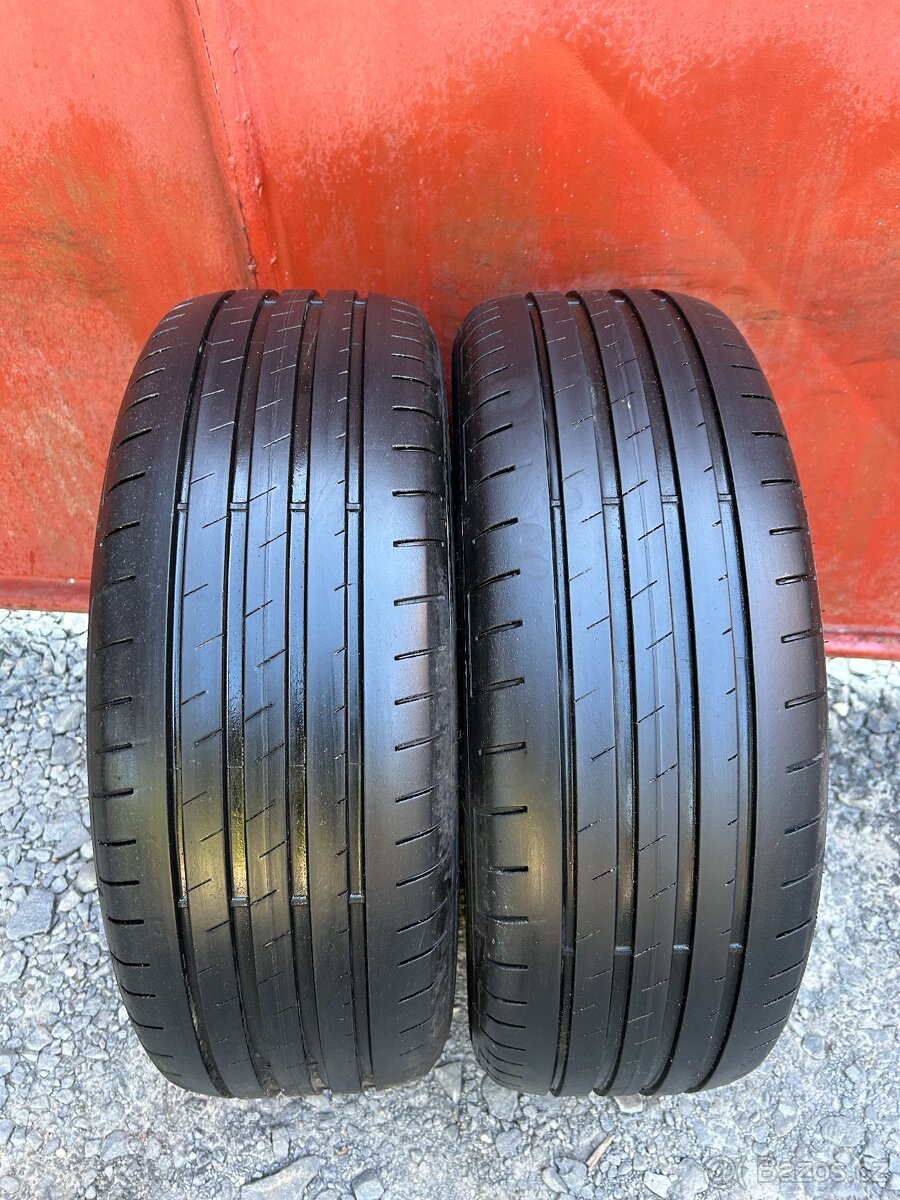 Prodám gumy 205/55/17 - 8