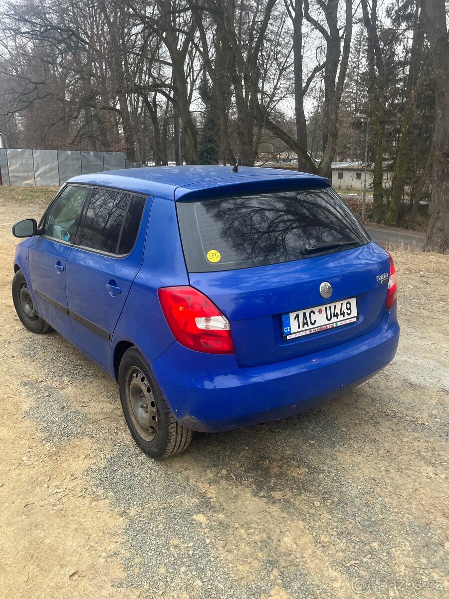Škoda Fabia 2 1.2 HTP LPG - 8
