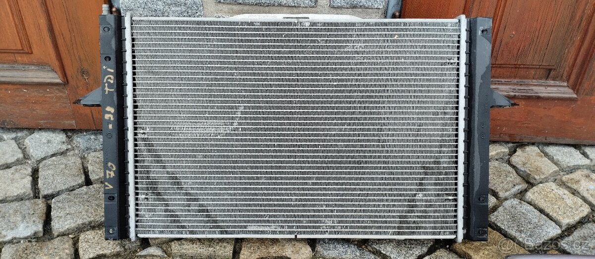 Volvo V70 S70 98-01 chladič Sahara mřížka 2× - 8