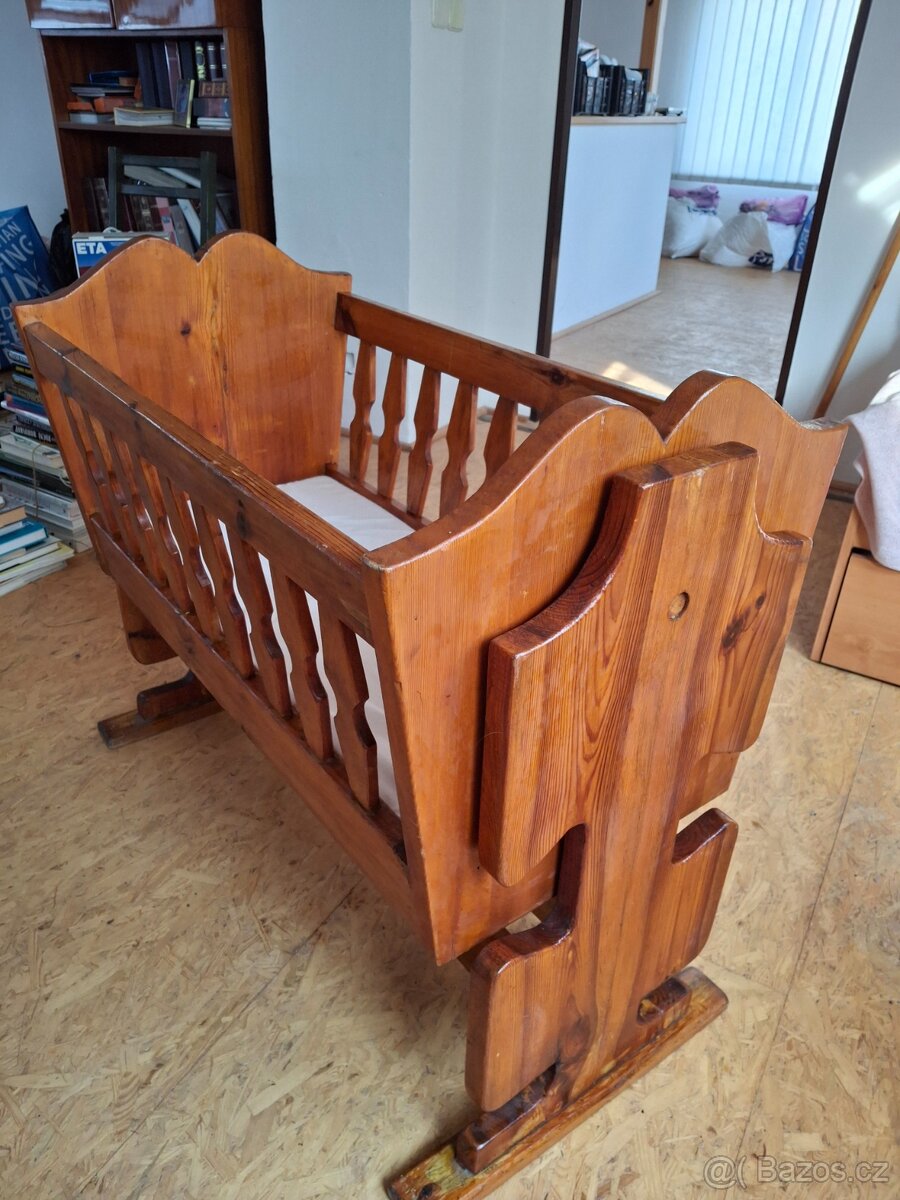 Dřevěná kolébka - 8