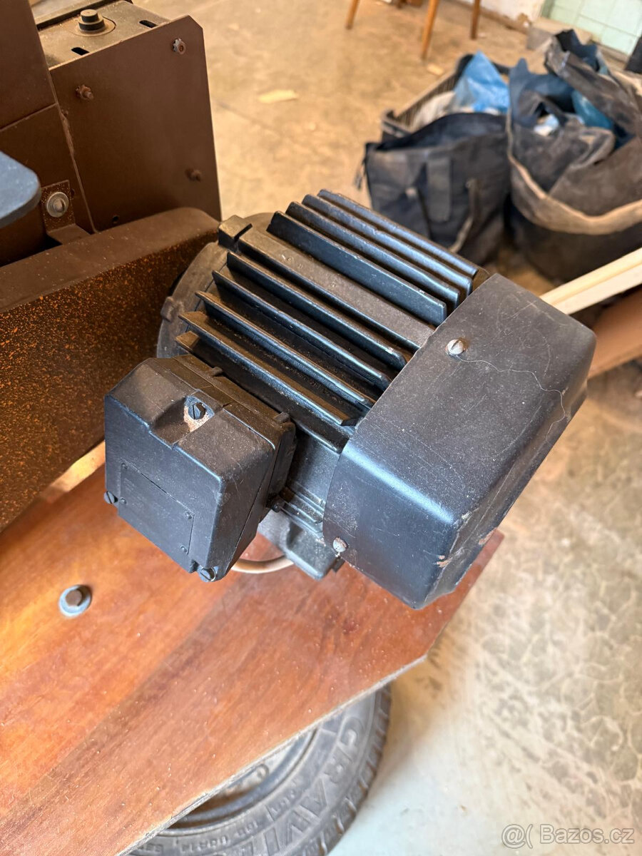 Pásová pila P320 - 8