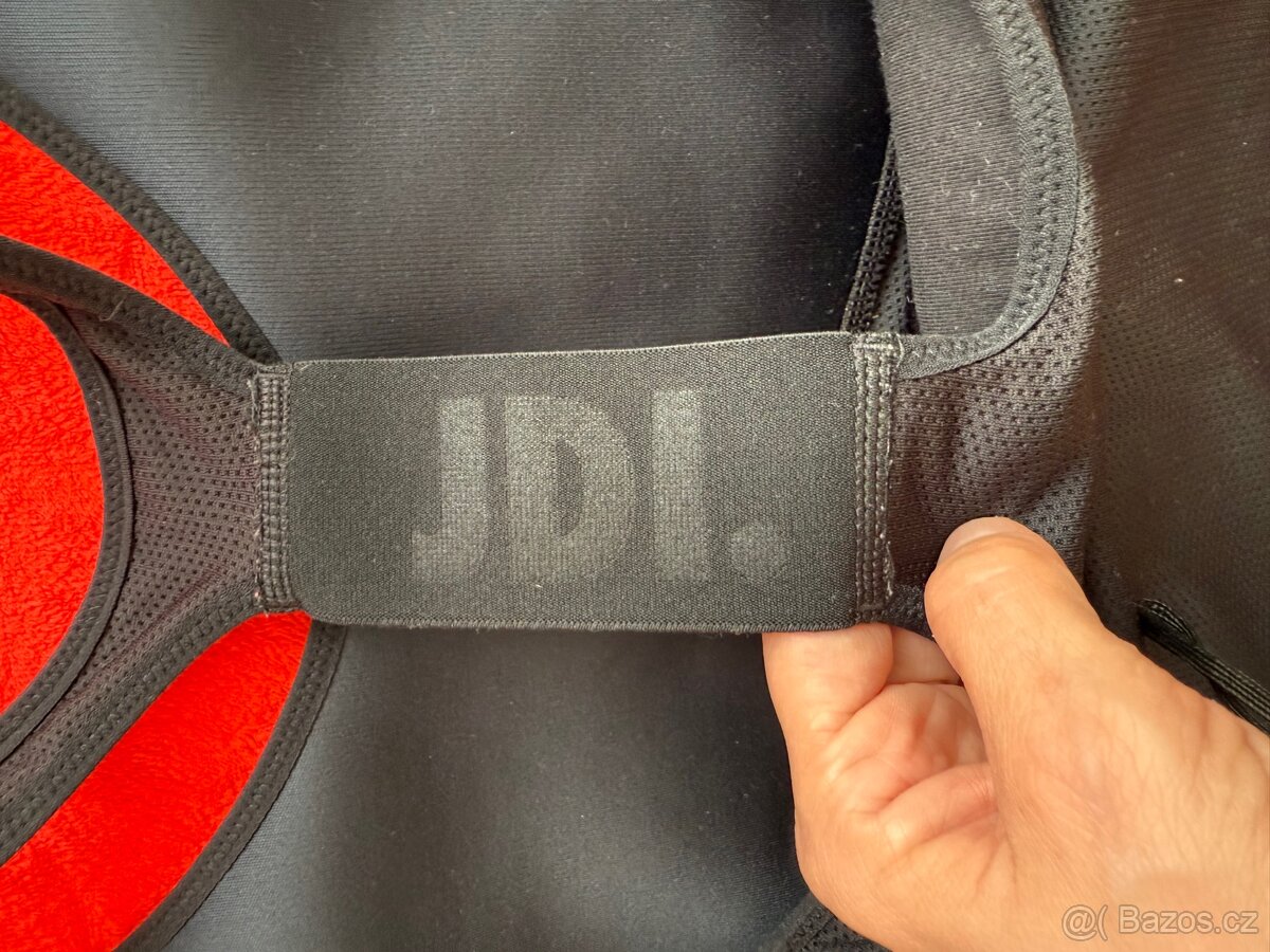 Fitness top NIKE s podprsenkou - 8