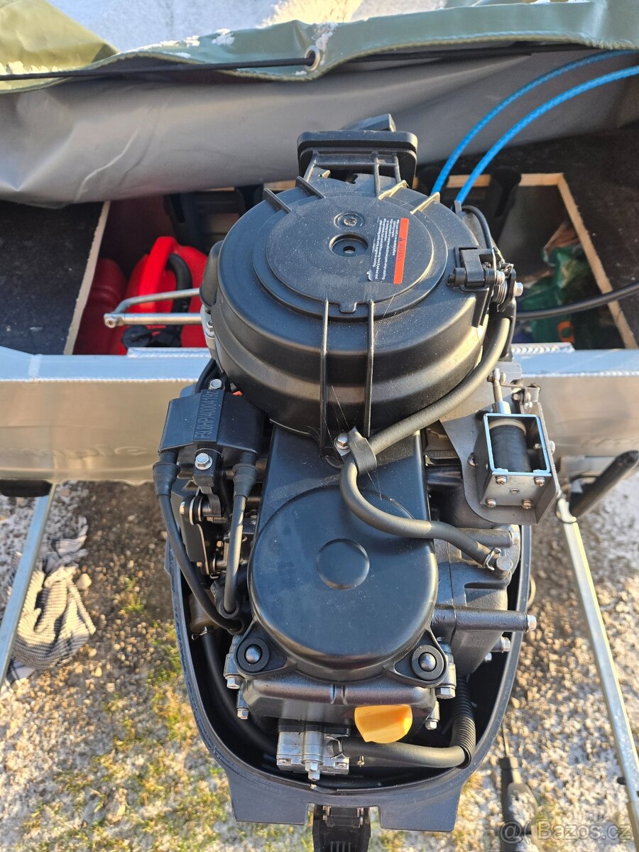 Prodám lodní motor - 8