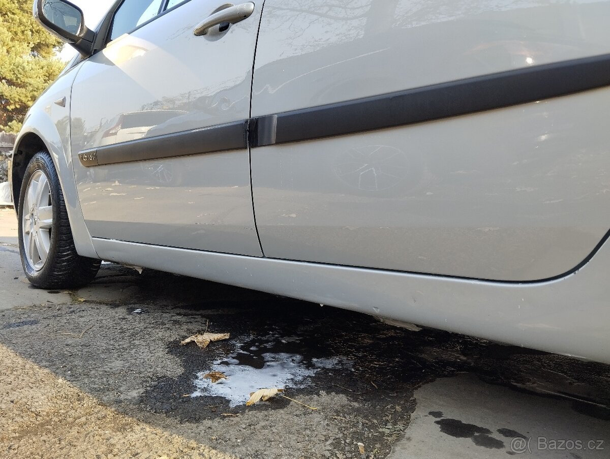 RENAULT SCÉNIC II - 8