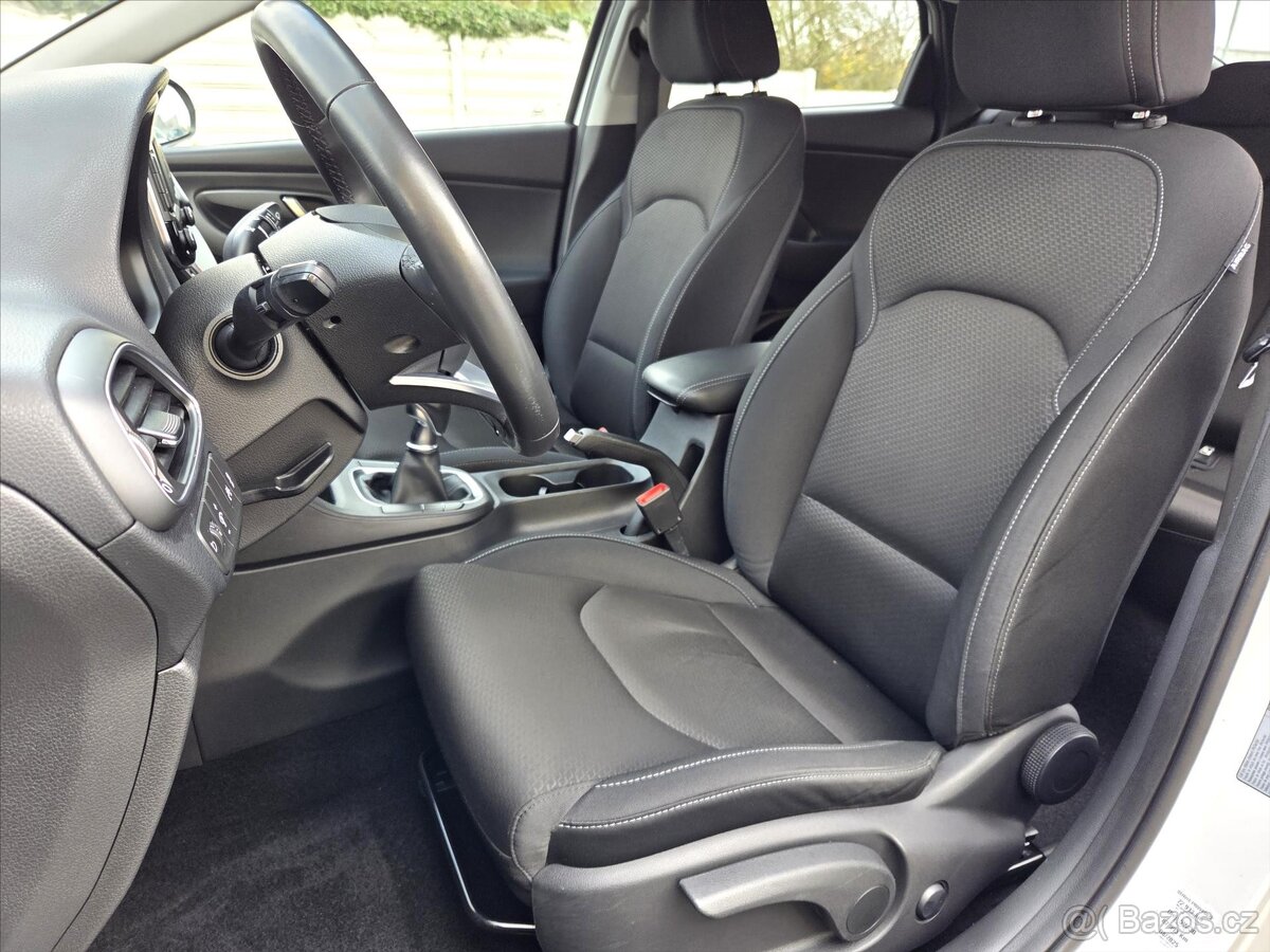 Hyundai i30 1.0T-GDi Trikolor Fastback - 8