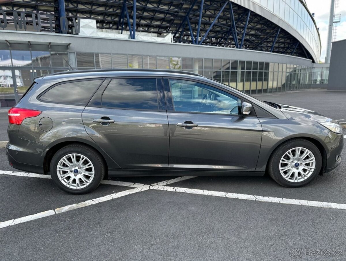 nabízíme Ford Focus 1.0EcoBoost 92kw - 8