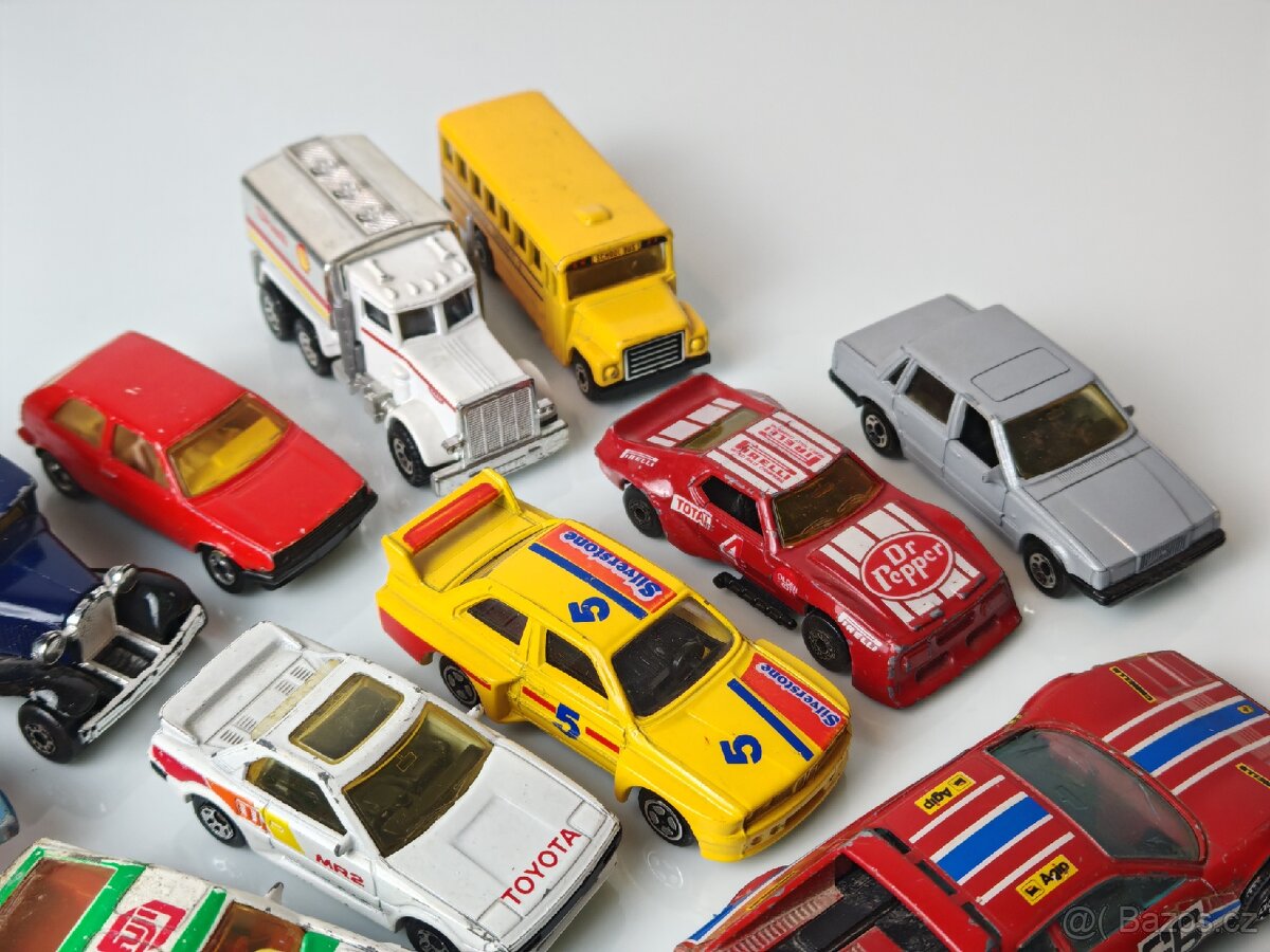 Autíčka Matchbox a jiné - 8