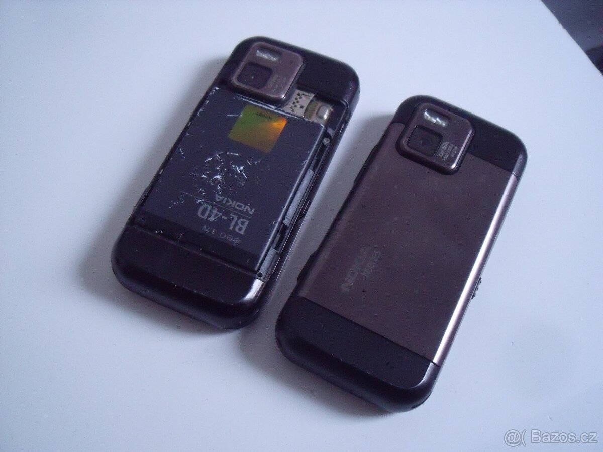 2x NOKIA N97-4 - 8
