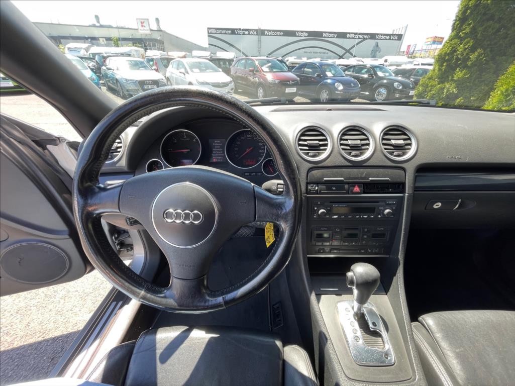 Audi A4 2,5 (2003) - 8