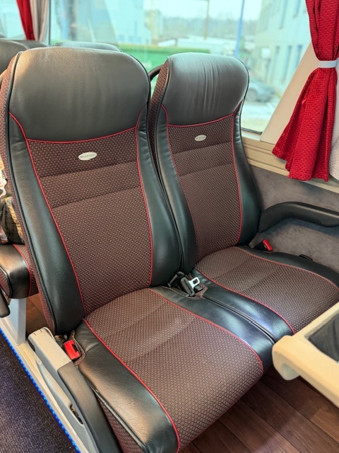 Neoplan Cityliner L - 8