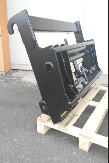 Adaptér JCB Qfit na EURO traktor čelní nakladač - 8