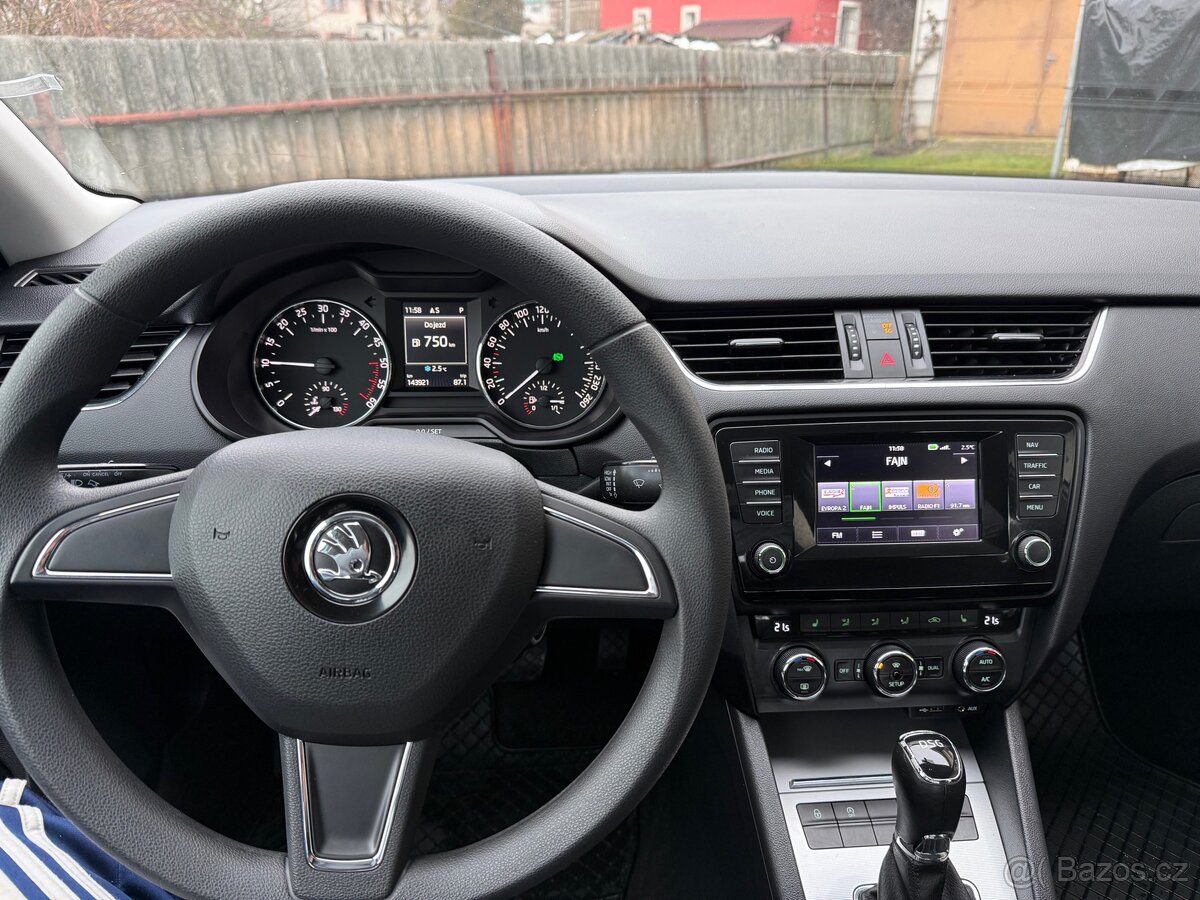 Škoda Octavia III - 8