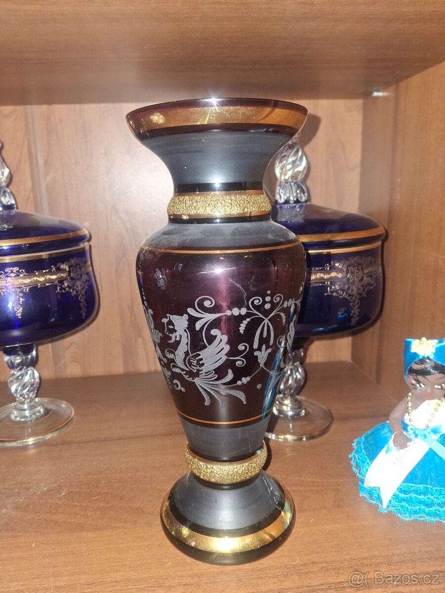 Skleněné vázy a dekorace - 8