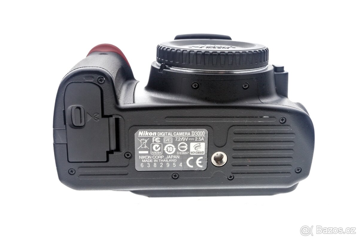 Zrcadlovka Nikon D3000 + 18-55mm - 8