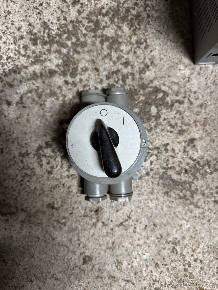 Stykače, přepínače - 8