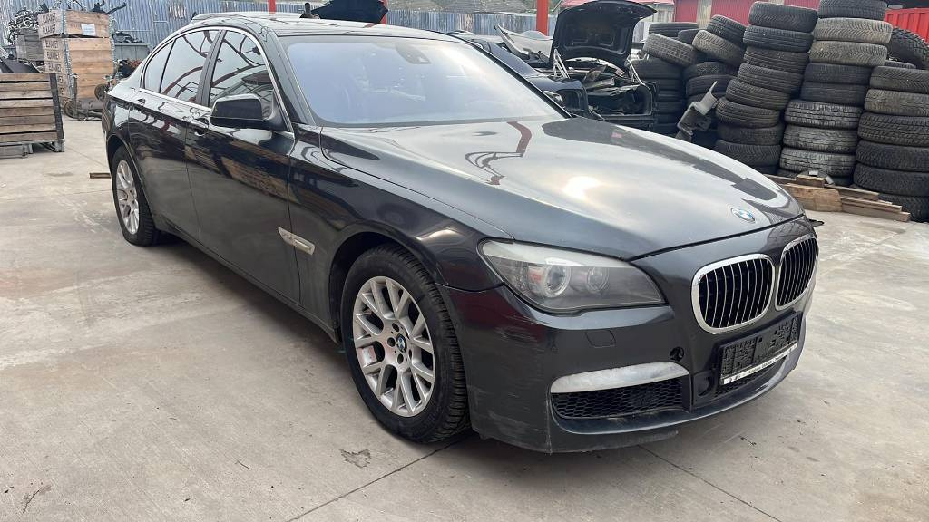 BMW 7 4,4 V8 32V Bi-Turbo - 8
