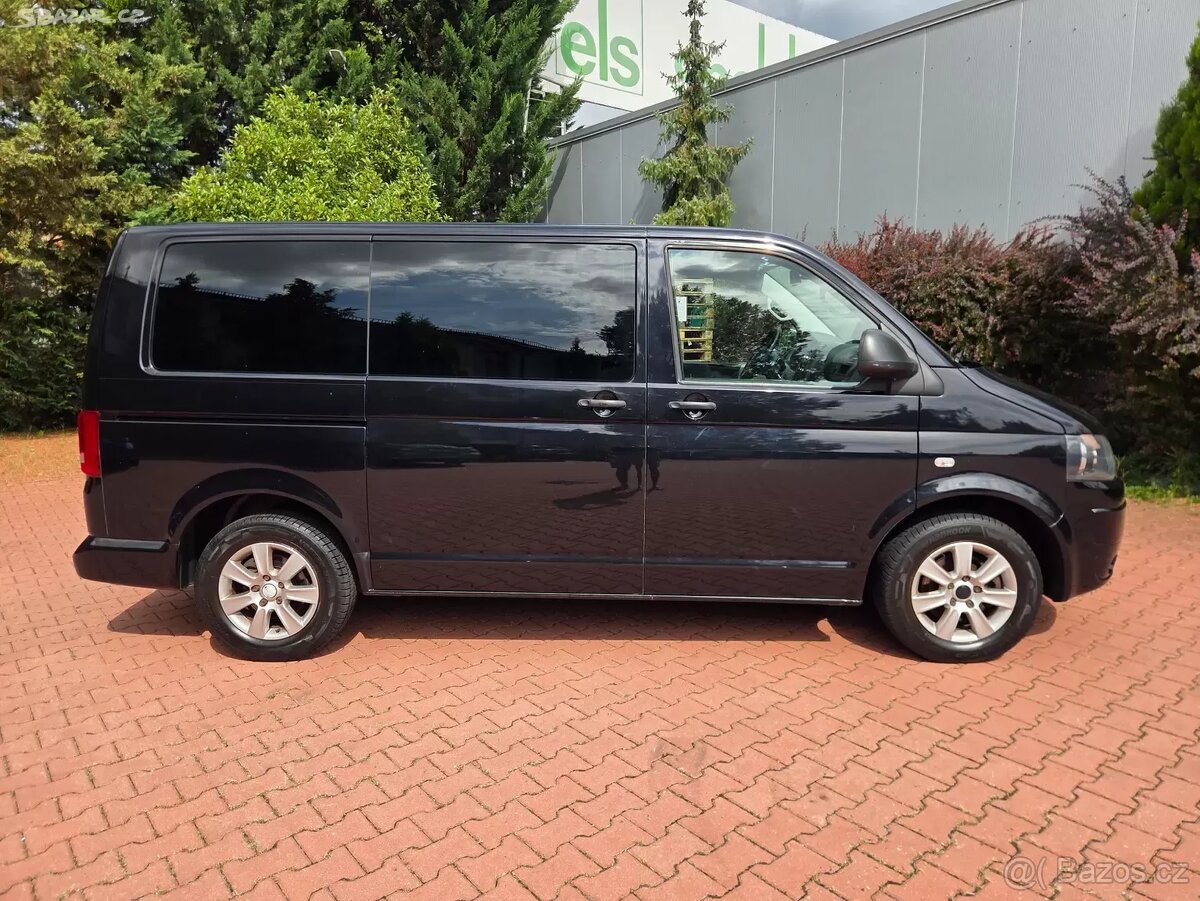 VW Multivan T5 2.0TDI 103kW,DPH,navi,serviska - 8
