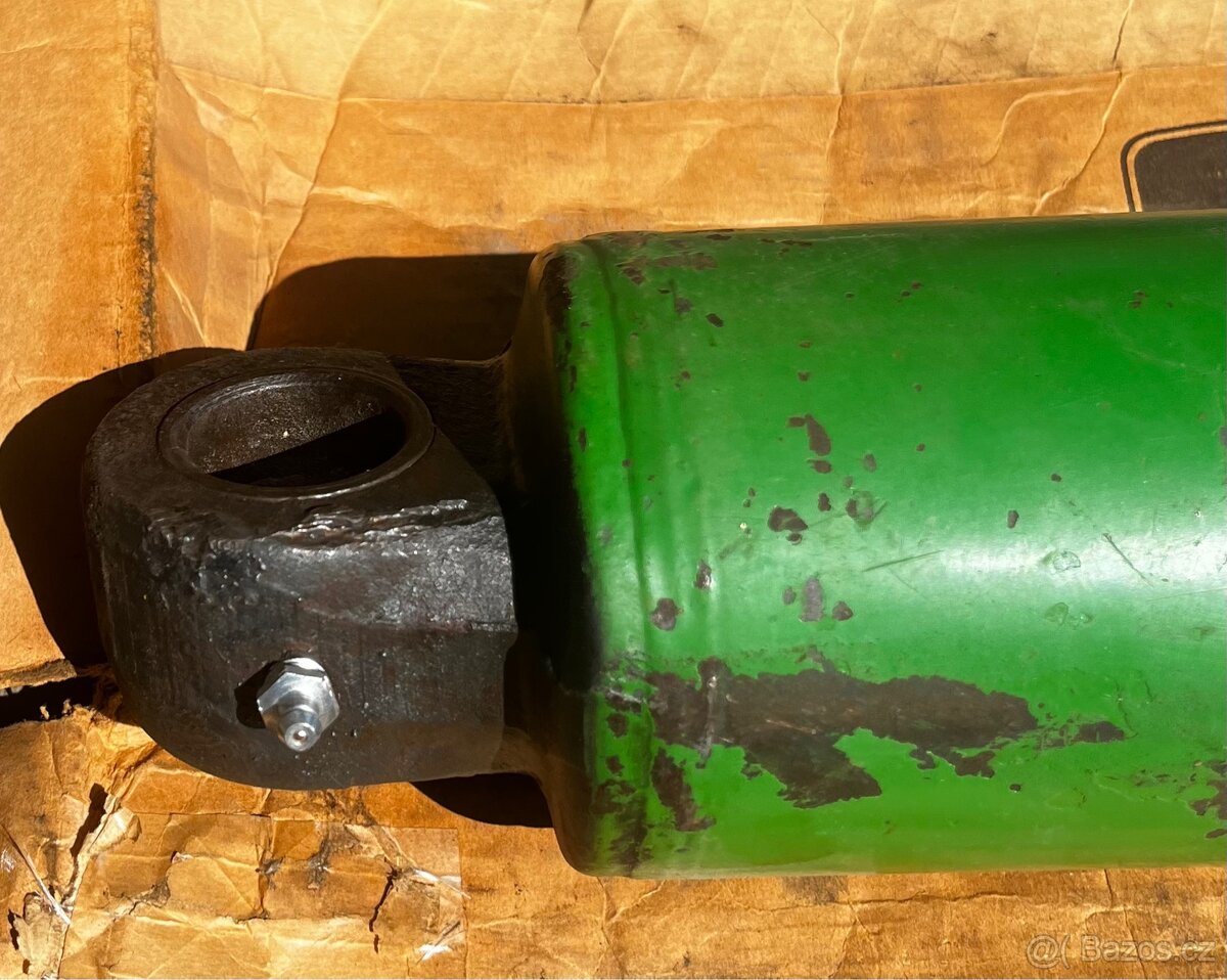 Pístnice John Deere 7600 7700 7800 - 8