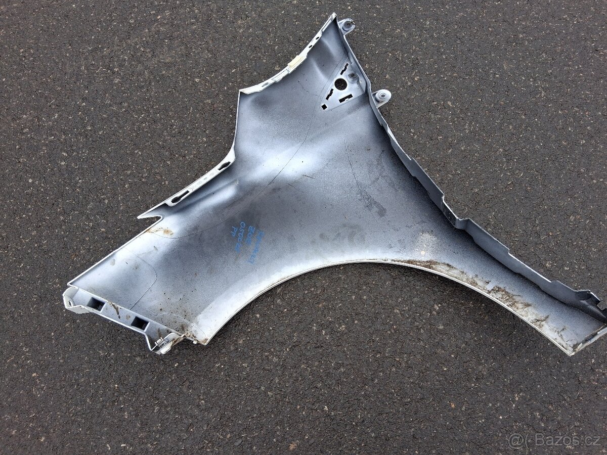 Renault zoe pravy blatnik - 8