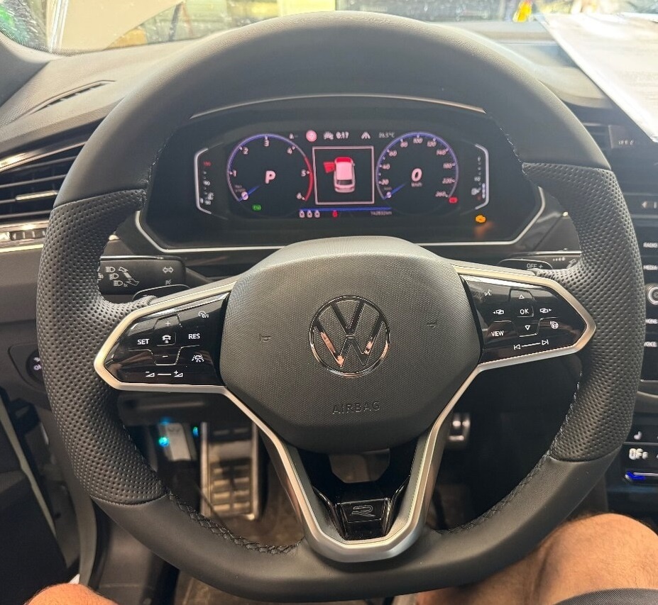 Volant volkswagen Tiguan r-line - 8