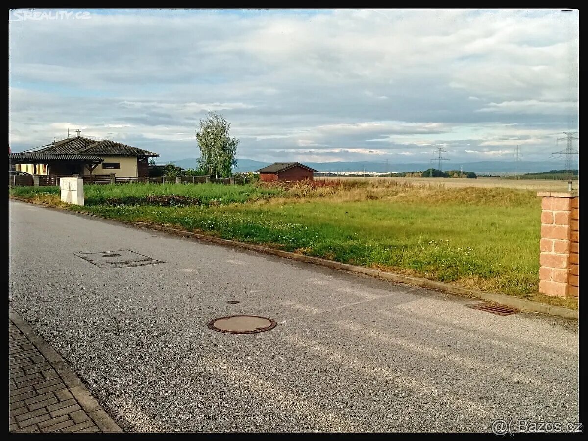 Prodej stavebního pozemku 913 m² Libníč - 8
