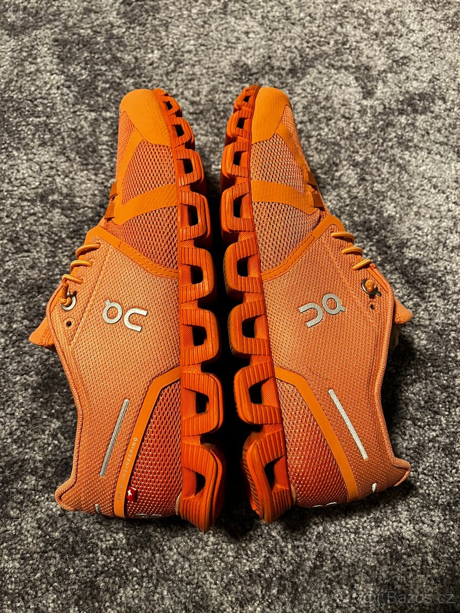 On Running, model Cloud, velikost 38,5 - 8